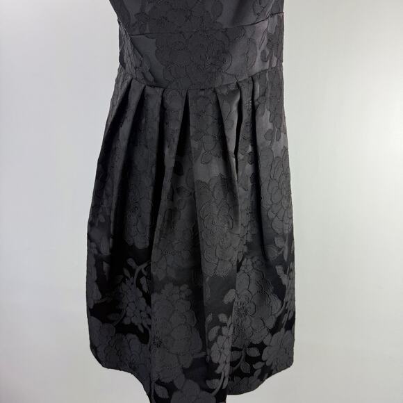 David's Bridal Black Embossed Flower Design Size 18 Womans - Picture 9 of 13